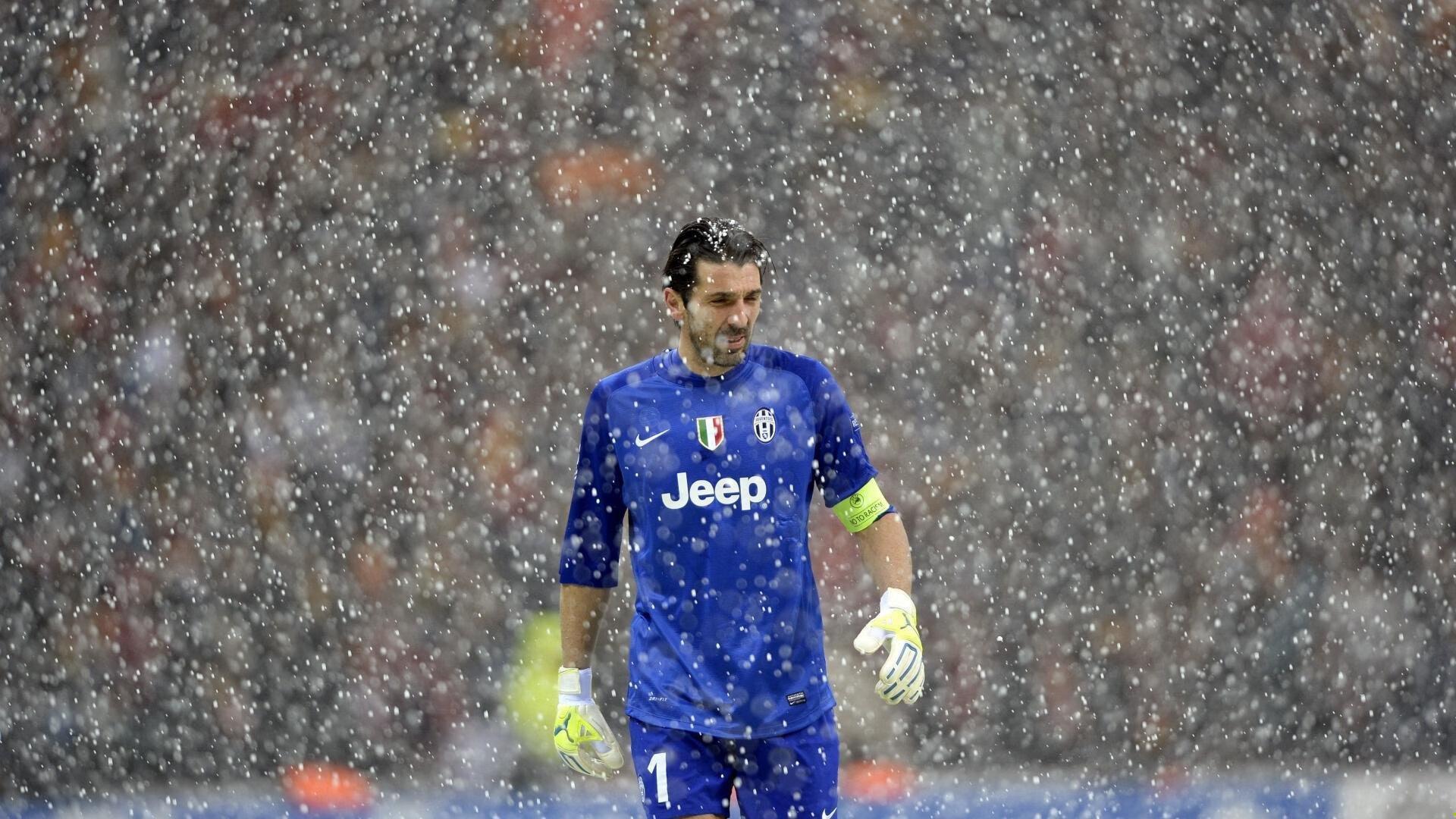 综合格斗巨星李康豪强势卫冕,亚洲格斗赛事再掀热潮