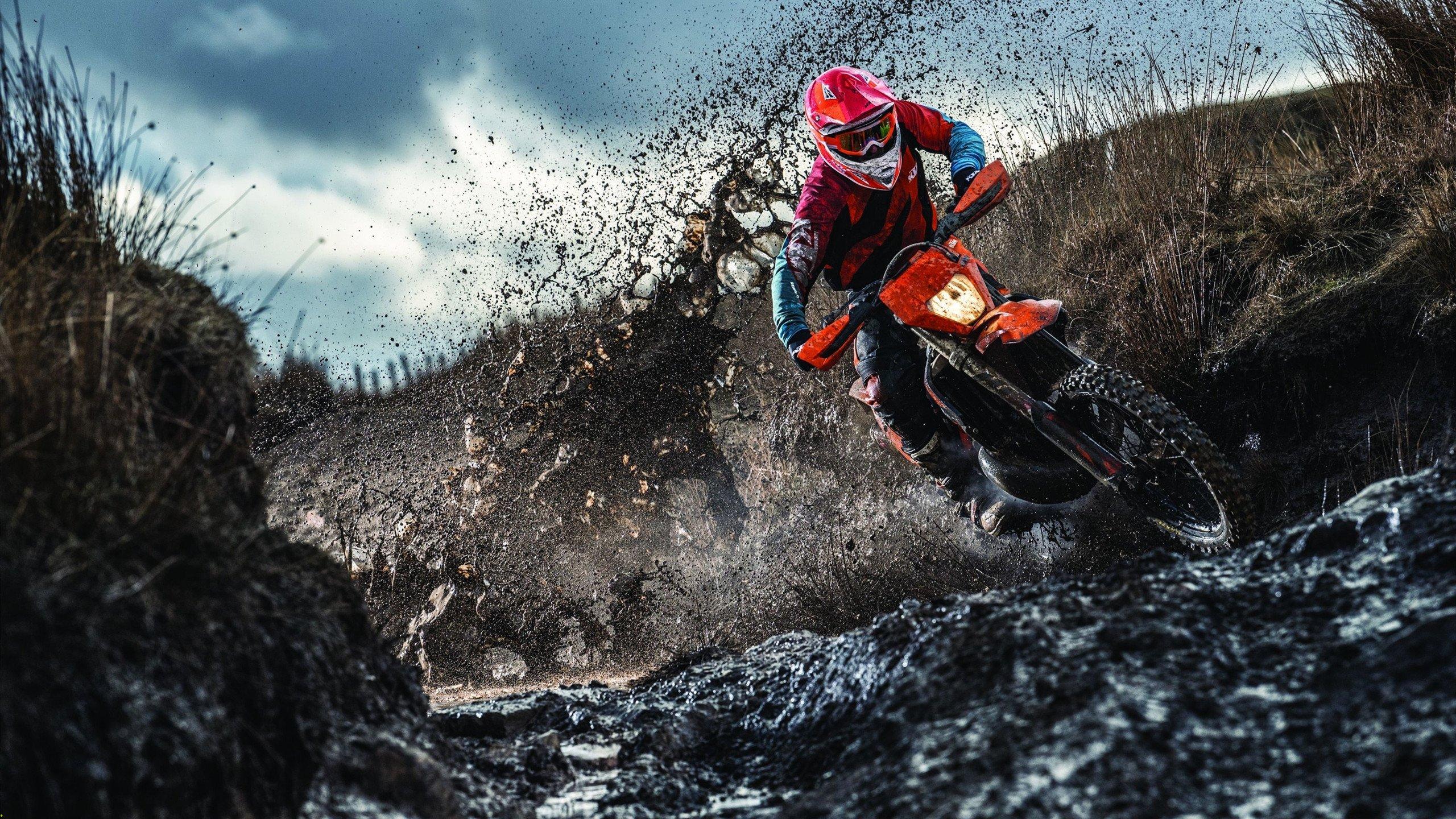 世锦赛激战正酣 各国选手突破极限创佳绩