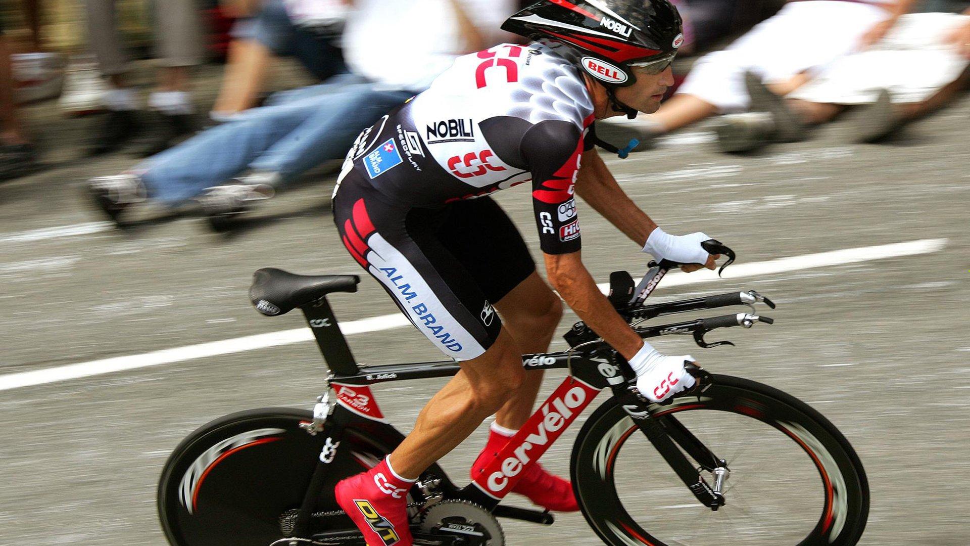 菲尔普斯，泳坛传奇的辉煌与传承