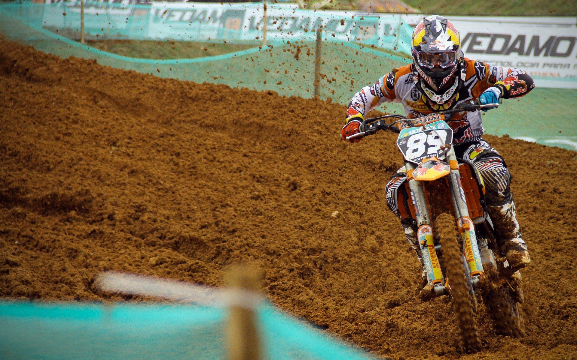 莱科复盘北伦敦激战,半场均势毁于瞬间,争议转折点葬送好局